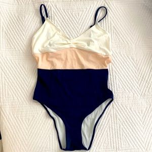 Lively very cute one piece.